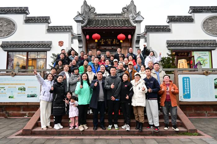 国膳液酒业与泸州市排球协会达成战略合作 